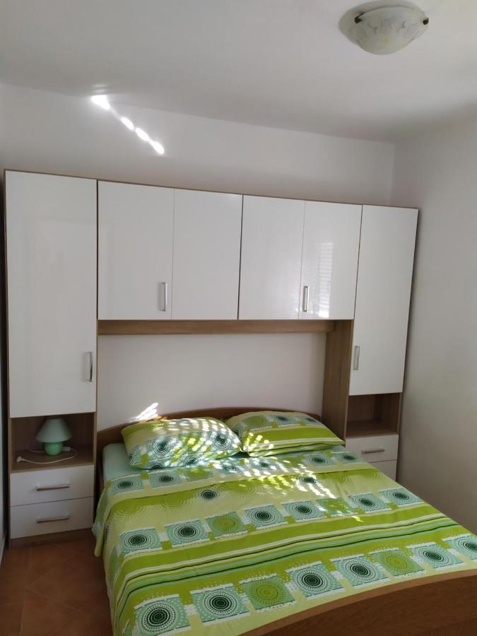 Apartmani Vjeko Vir Exterior photo