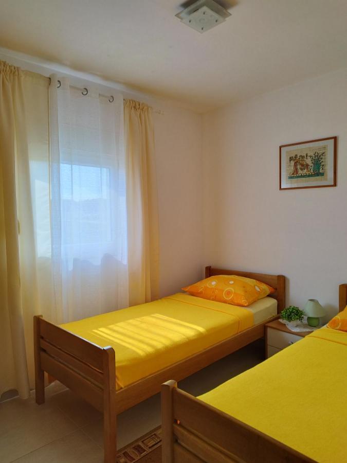 Apartmani Vjeko Vir Exterior photo