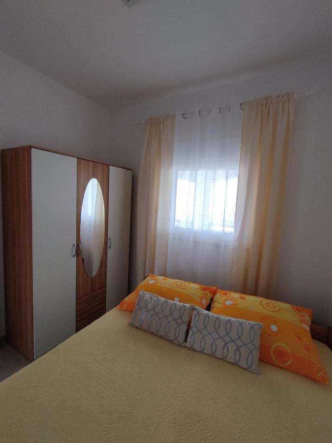 Apartmani Vjeko Vir Exterior photo