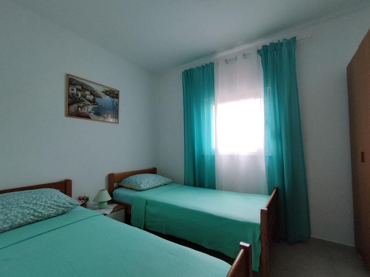 Apartmani Vjeko Vir Exterior photo